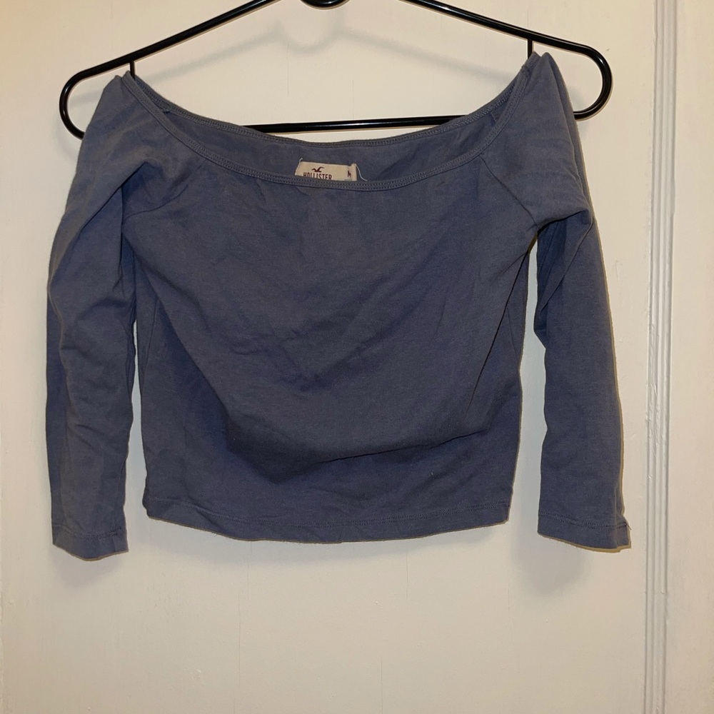 Hollis we gray off the shoulder crop top
